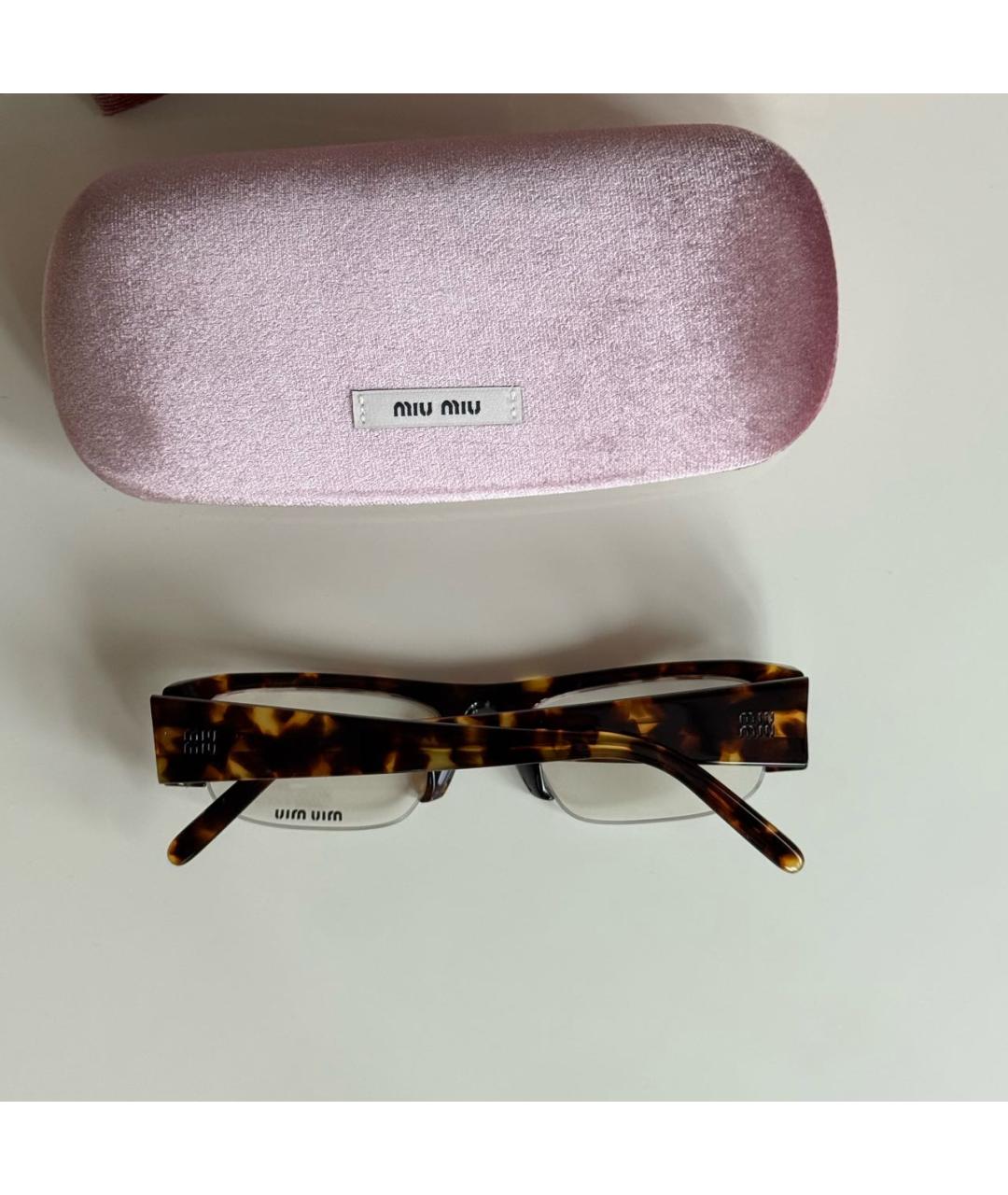 MIU MIU Коричневые пластиковые солнцезащитные очки, фото 3