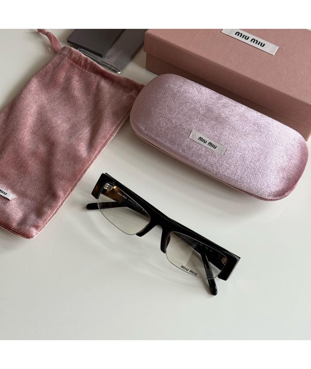 MIU MIU Черные пластиковые солнцезащитные очки, фото 2