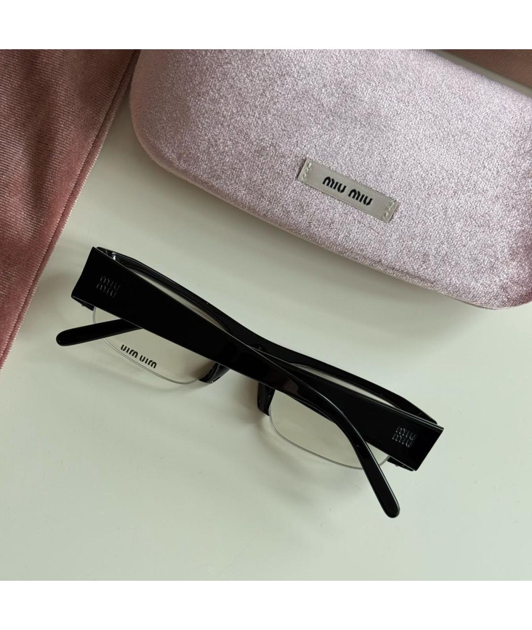 MIU MIU Черные пластиковые солнцезащитные очки, фото 4