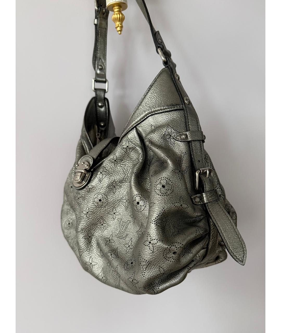 LOUIS VUITTON Серебряная кожаная сумка через плечо, фото 2
