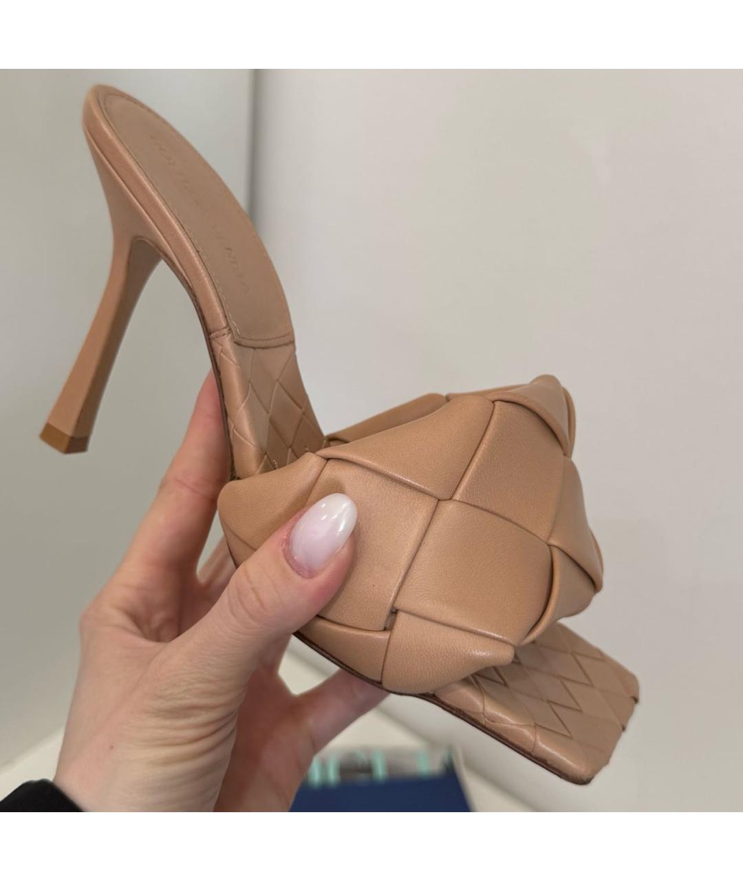 BOTTEGA VENETA Бежевые кожаные мюли, фото 7