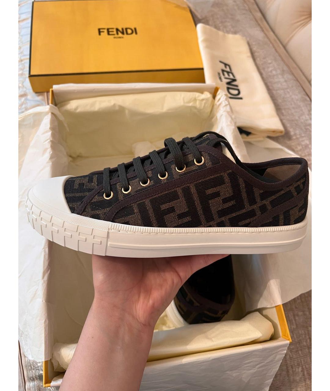 FENDI Коричневые текстильные кеды, фото 2