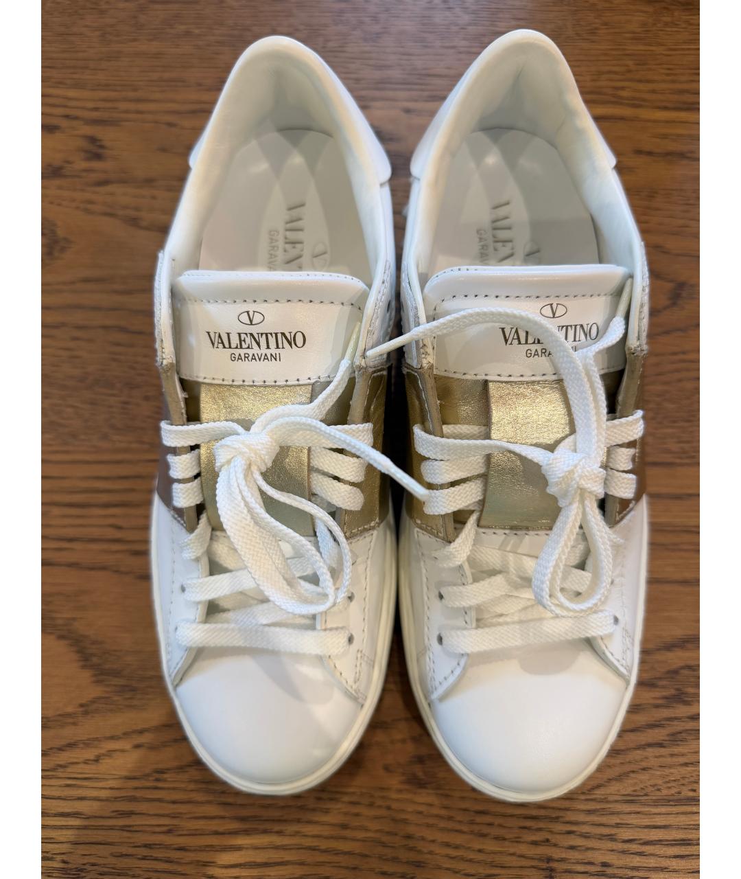 VALENTINO Белые кожаные кроссовки, фото 2
