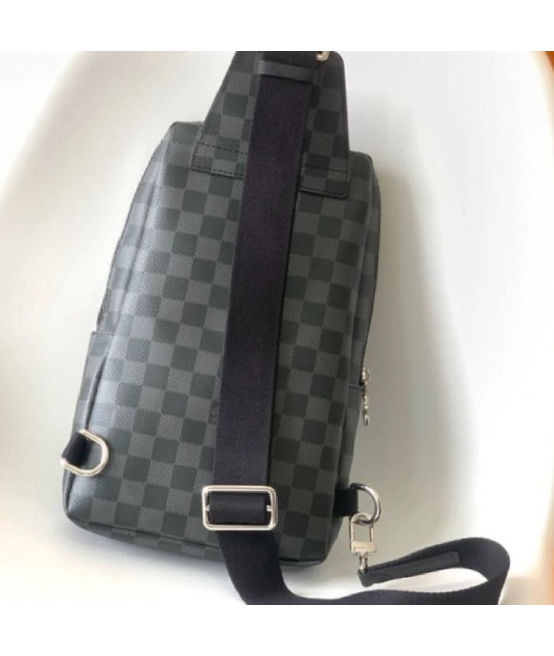 LOUIS VUITTON Антрацитовая барсетка, фото 4