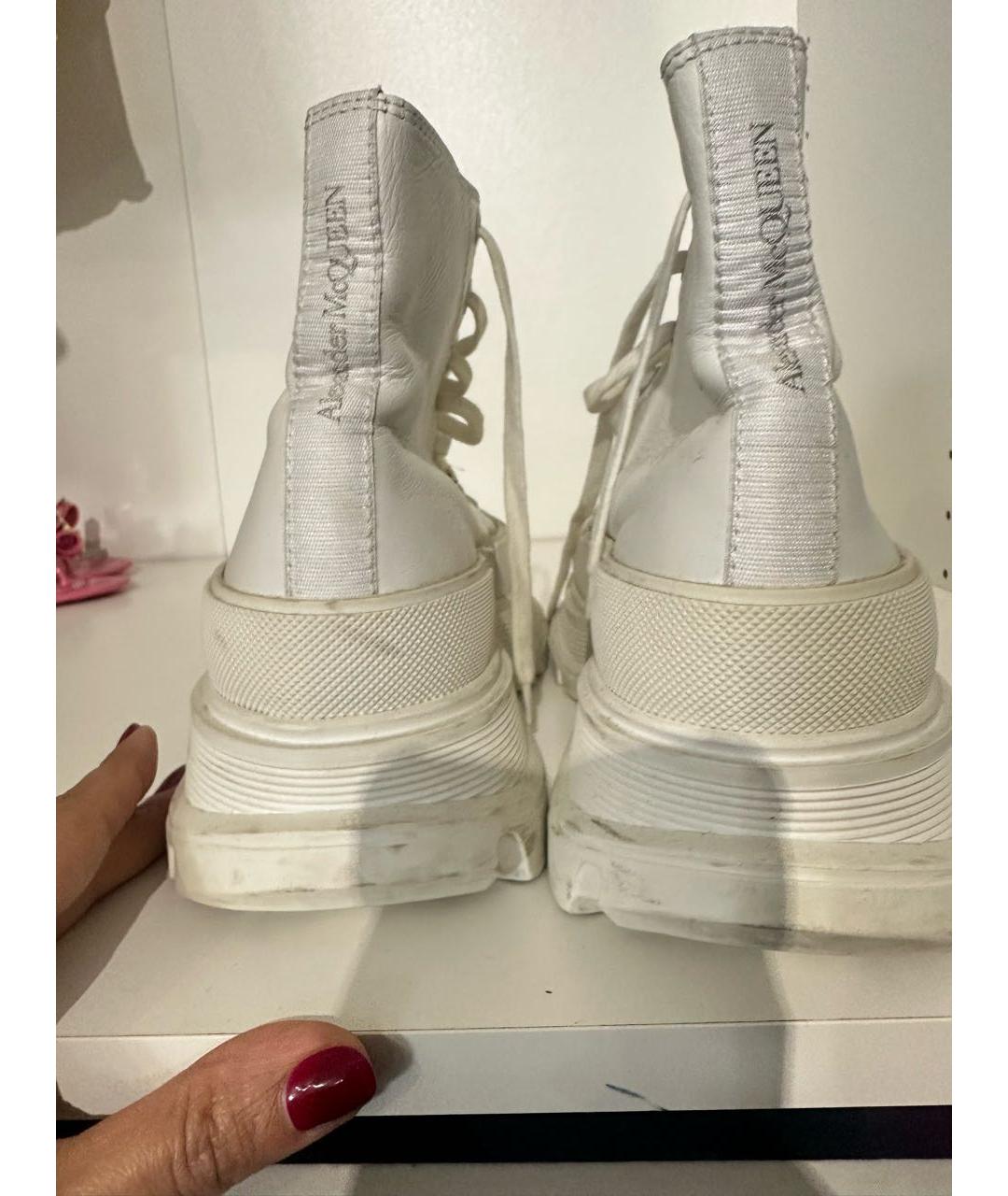 ALEXANDER MCQUEEN Белые кожаные кроссовки, фото 3