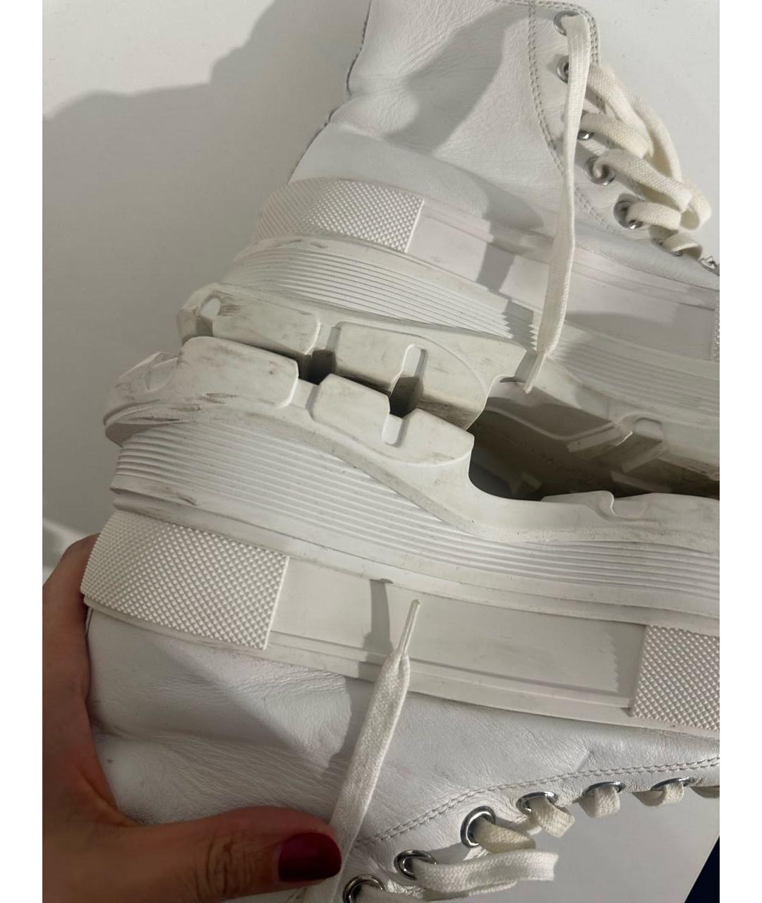 ALEXANDER MCQUEEN Белые кожаные кроссовки, фото 4