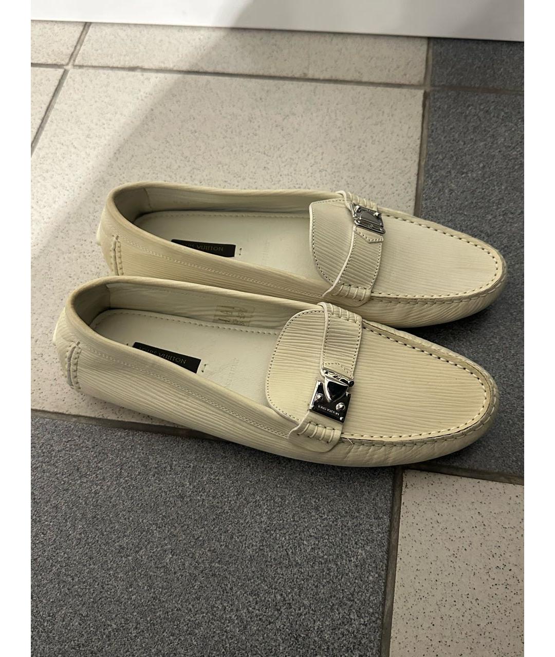 LOUIS VUITTON Бежевые кожаные мокасины, фото 3