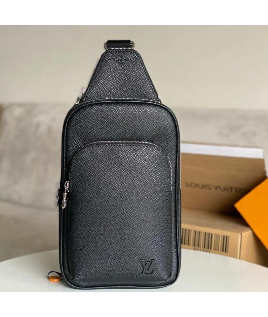 LOUIS VUITTON Черная кожаная барсетка, фото 3