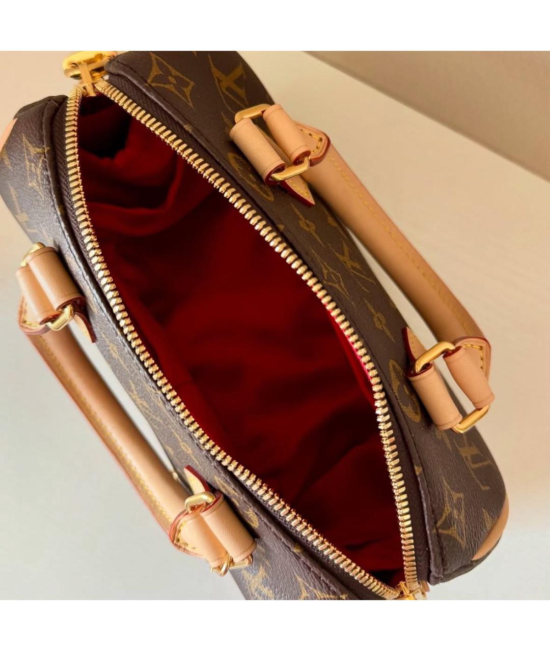 LOUIS VUITTON Коричневая сумка с короткими ручками, фото 3