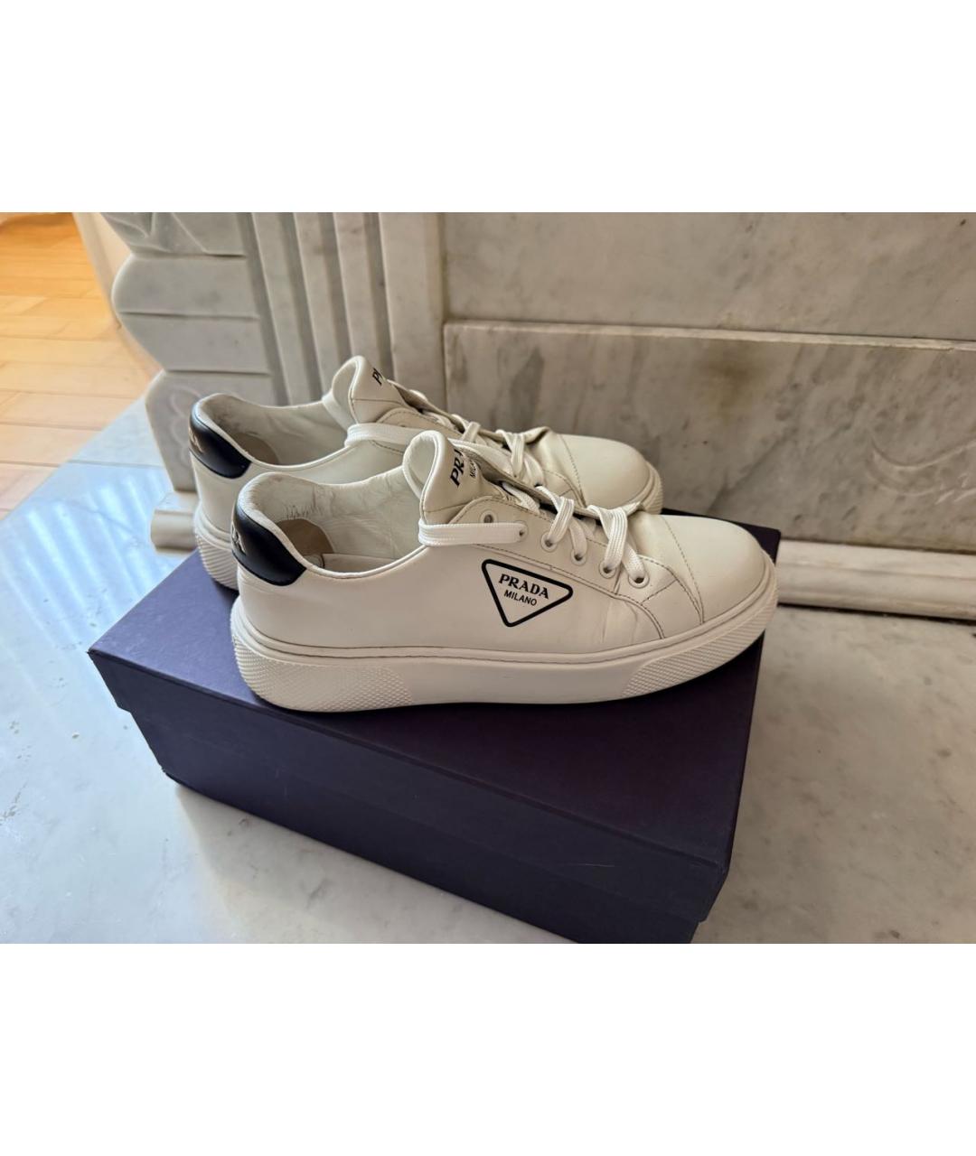 PRADA Белые кеды, фото 2