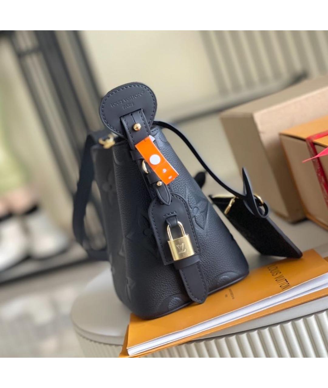 LOUIS VUITTON Черная кожаная сумка тоут, фото 3