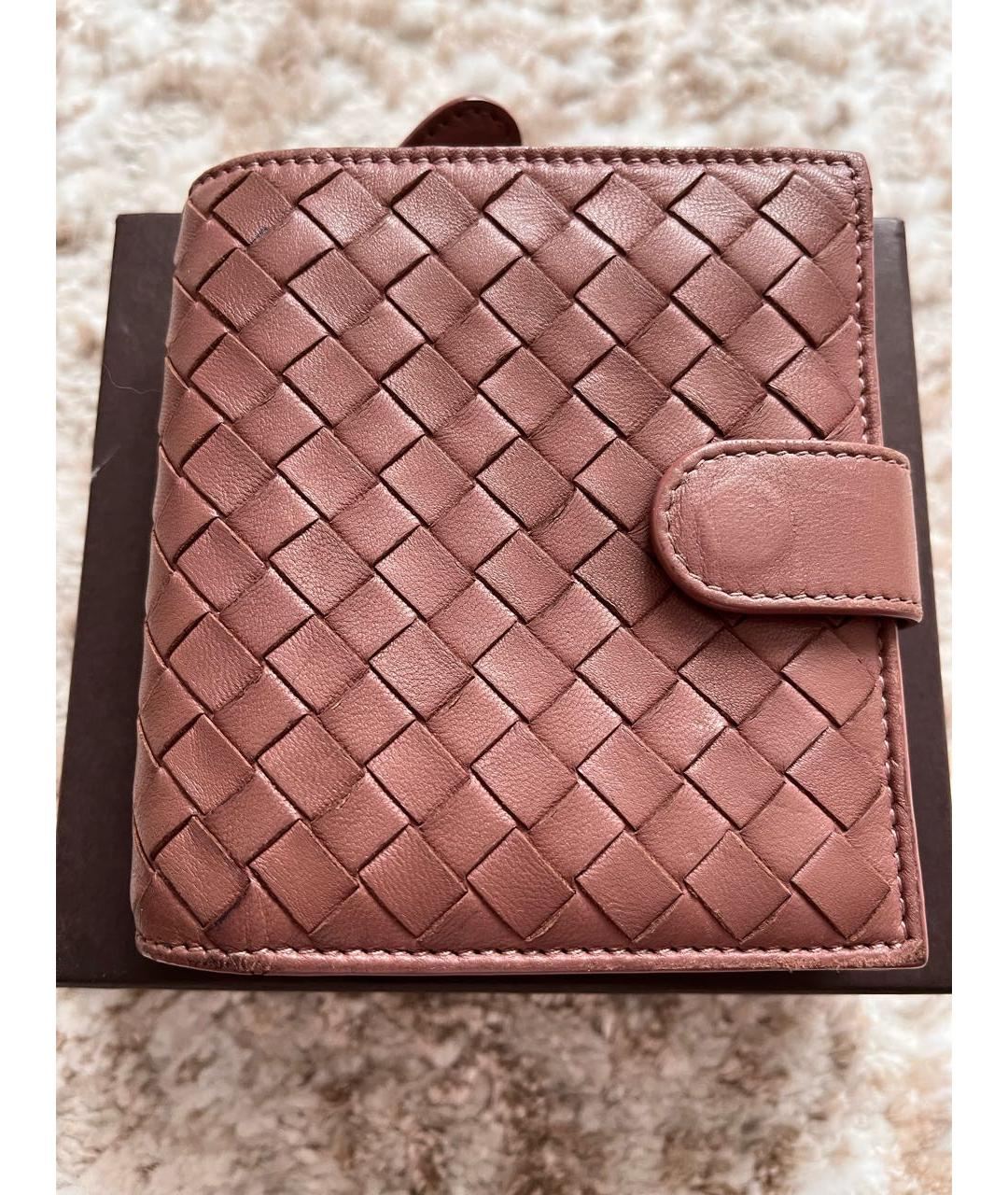 BOTTEGA VENETA Розовый кожаный кошелек, фото 8