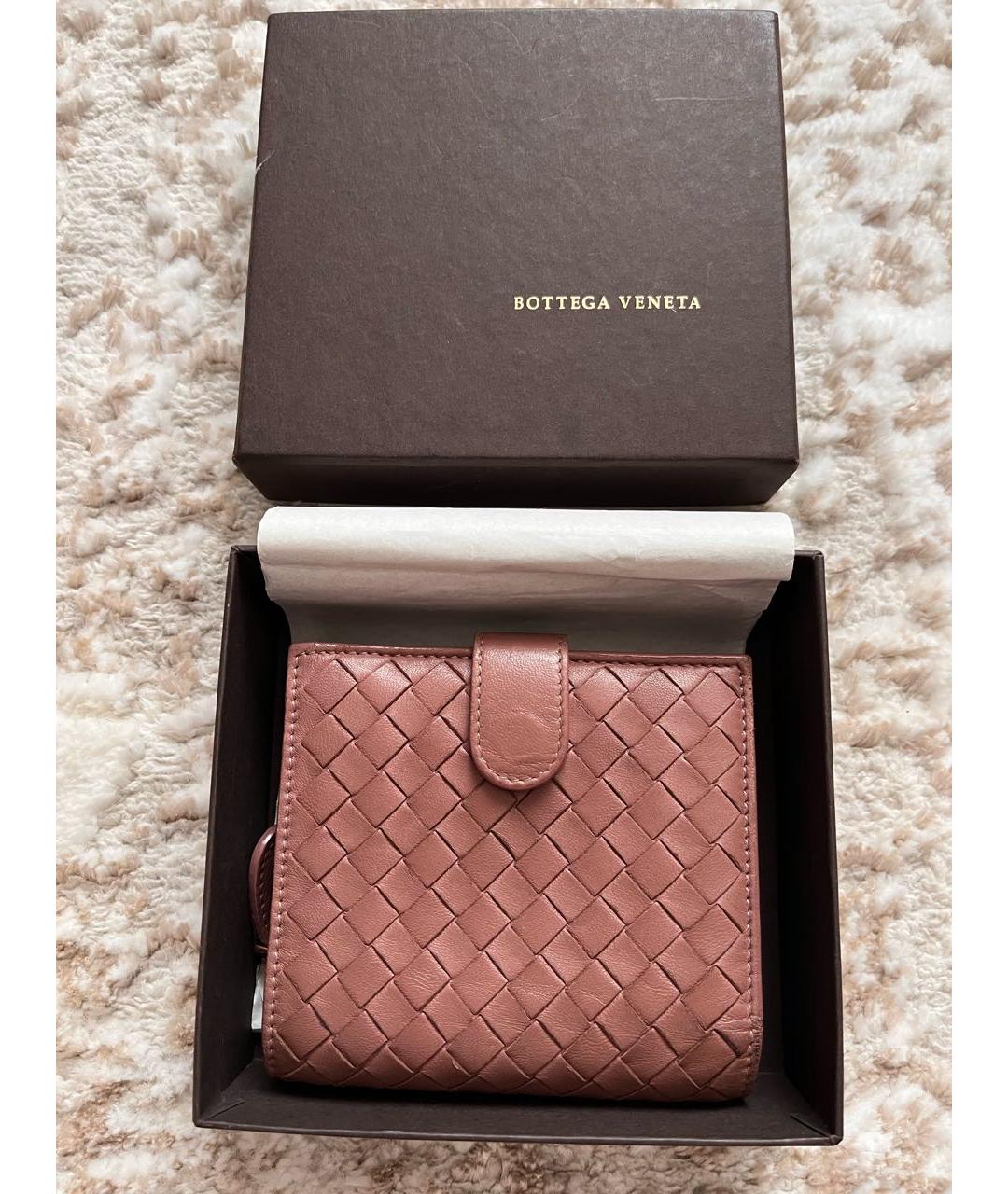 BOTTEGA VENETA Розовый кожаный кошелек, фото 2