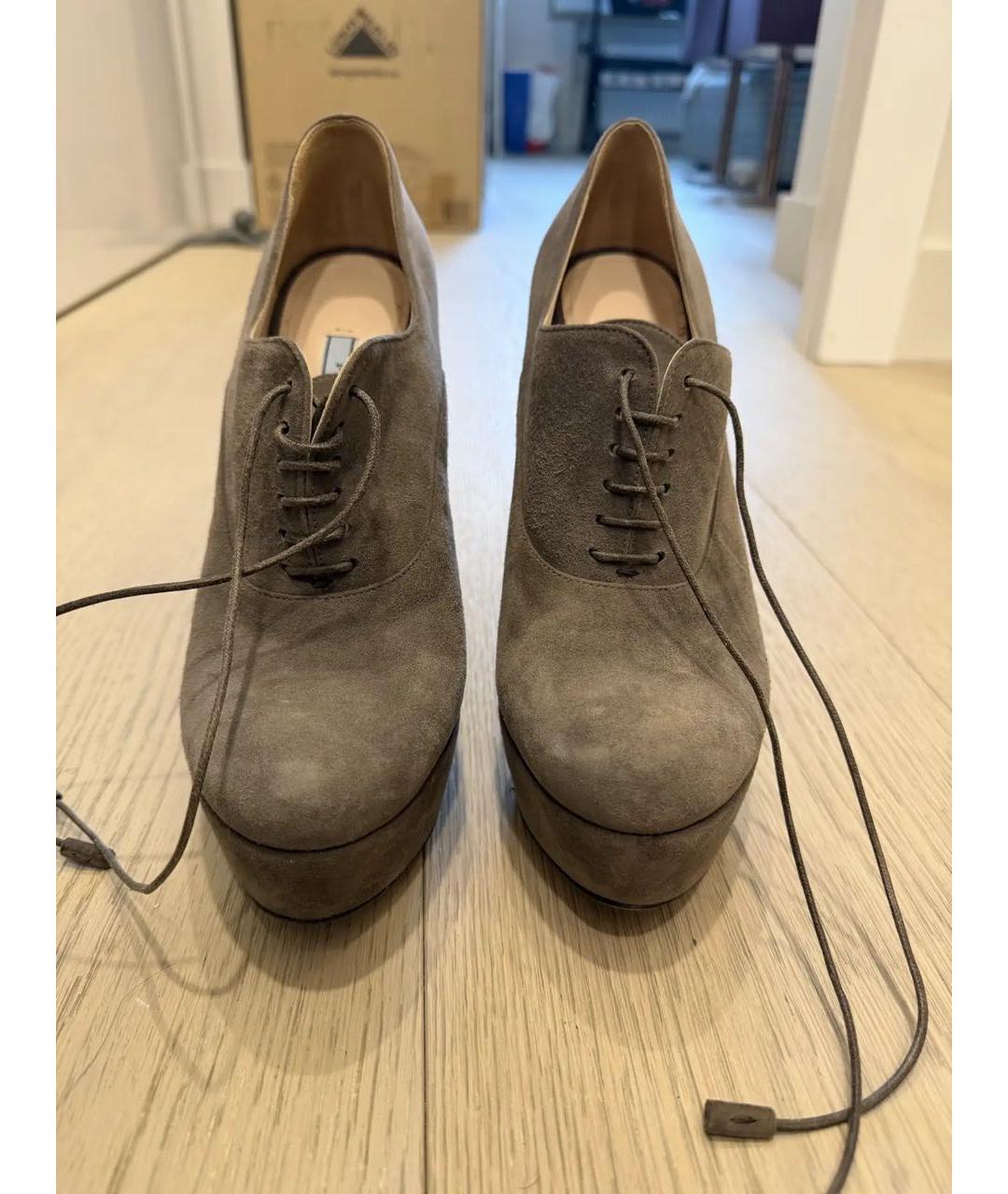 PRADA Серые замшевые ботильоны, фото 3