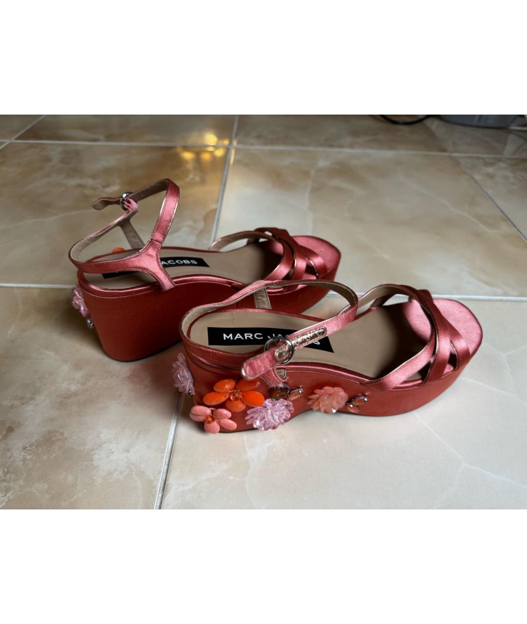MARC JACOBS Коралловые текстильные босоножки, фото 3