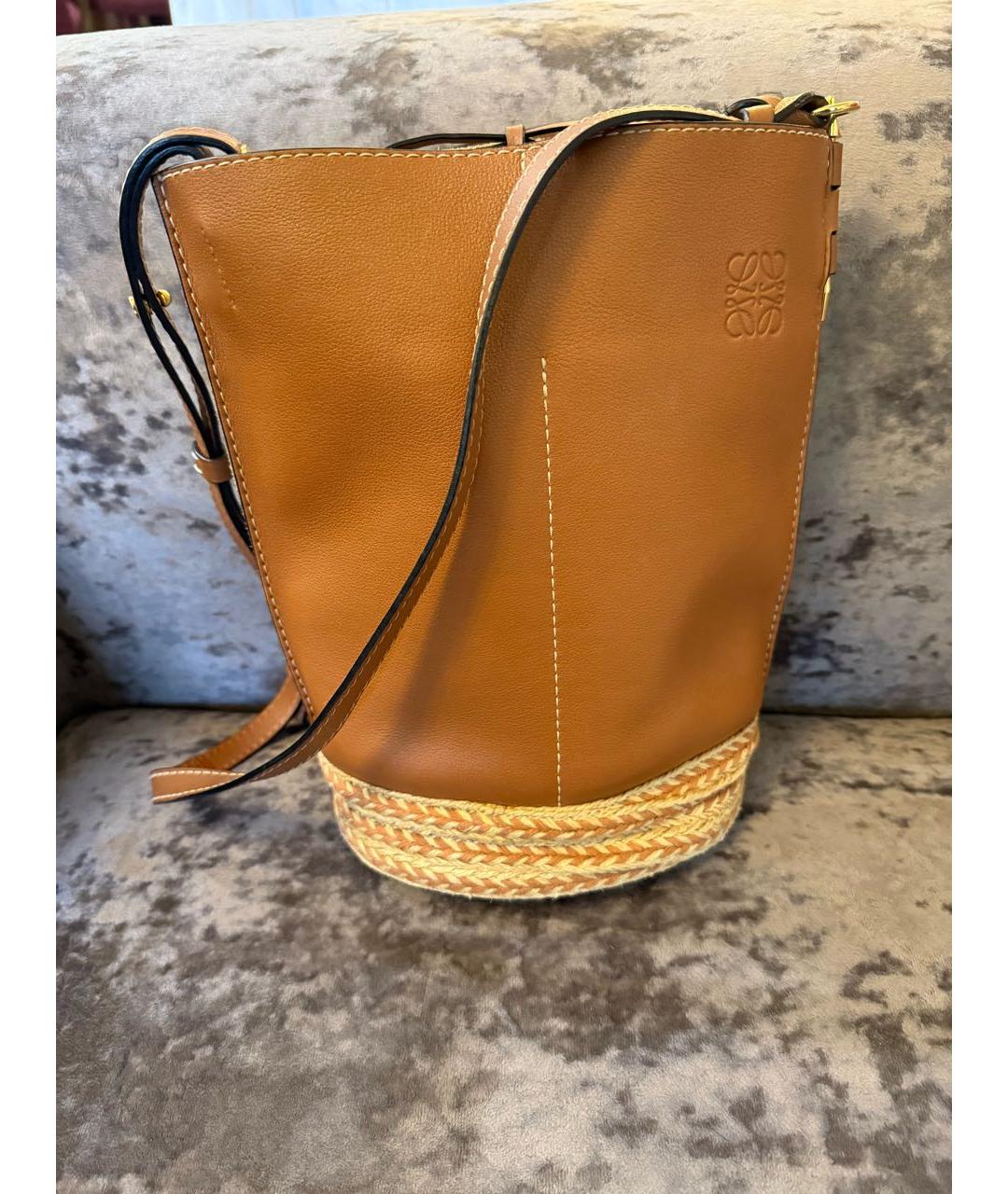 LOEWE Коричневая кожаная сумка через плечо, фото 9