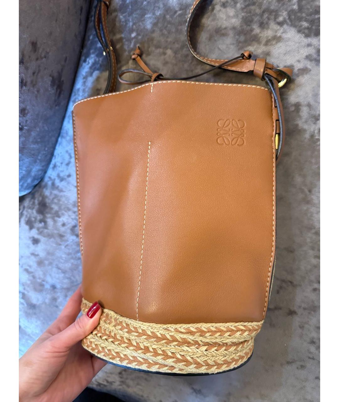 LOEWE Коричневая кожаная сумка через плечо, фото 7