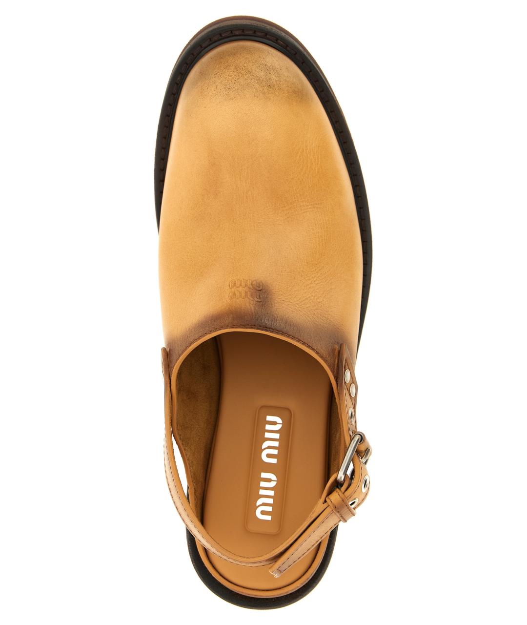 MIU MIU Бежевые кожаные сабо, фото 4