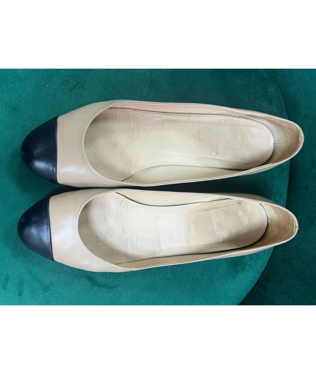 CHANEL Бежевые кожаные балетки, фото 3