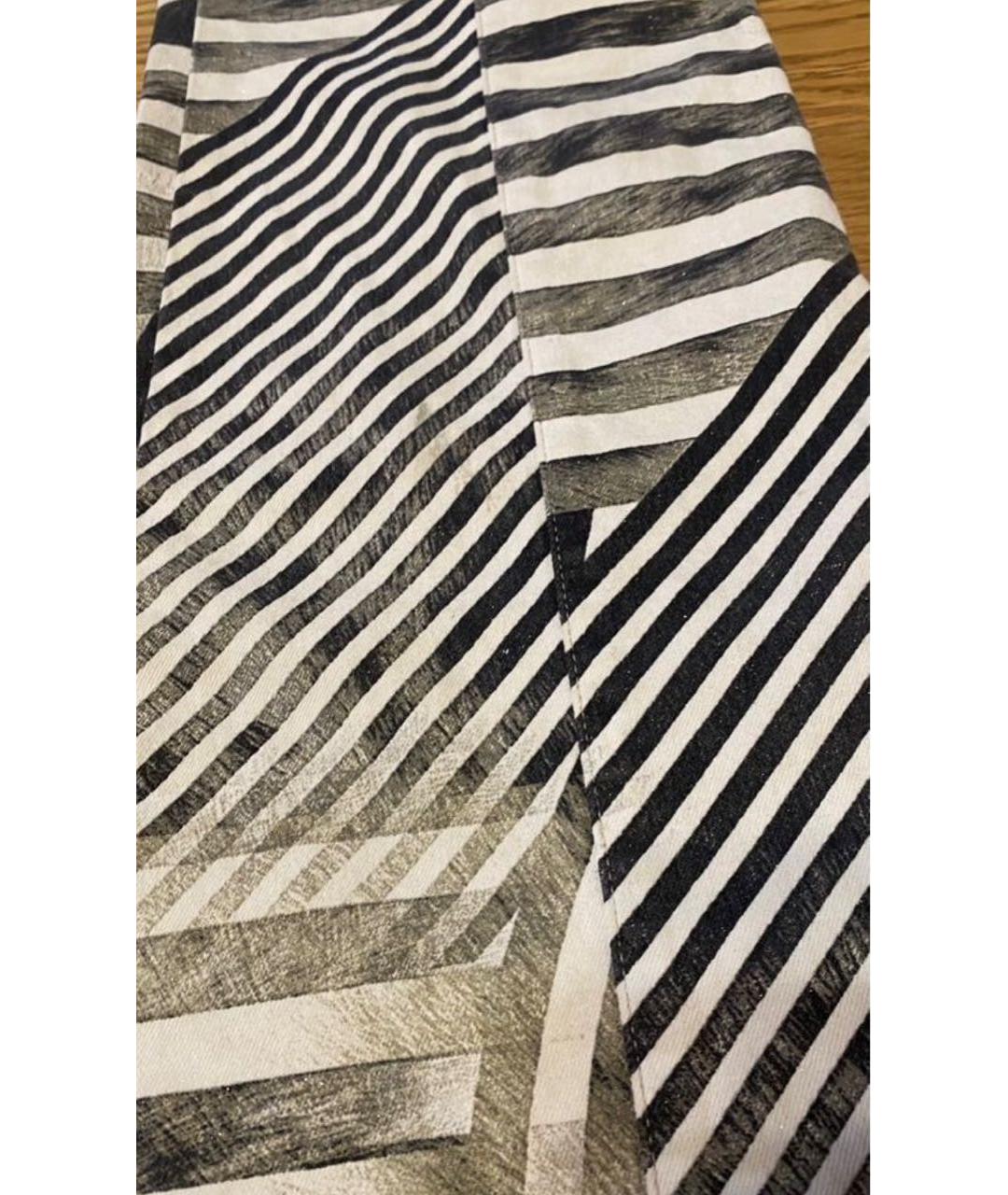 JUST CAVALLI Мульти хлопко-эластановые прямые джинсы, фото 3