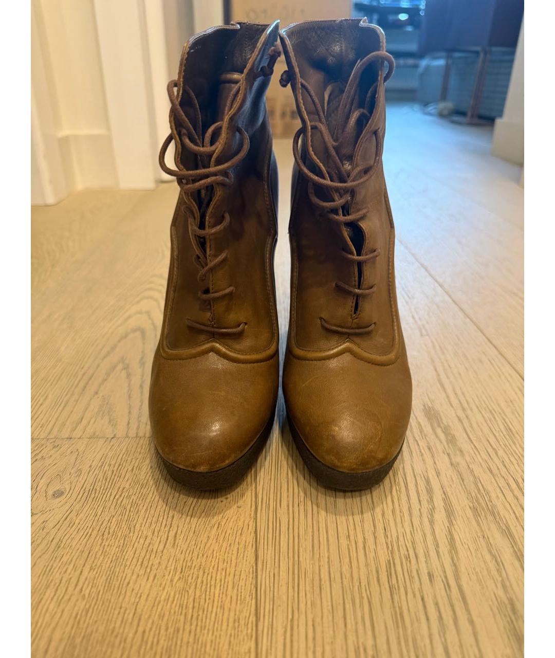 YVES SAINT LAURENT BEAUTY Горчичные кожаные ботильоны, фото 4