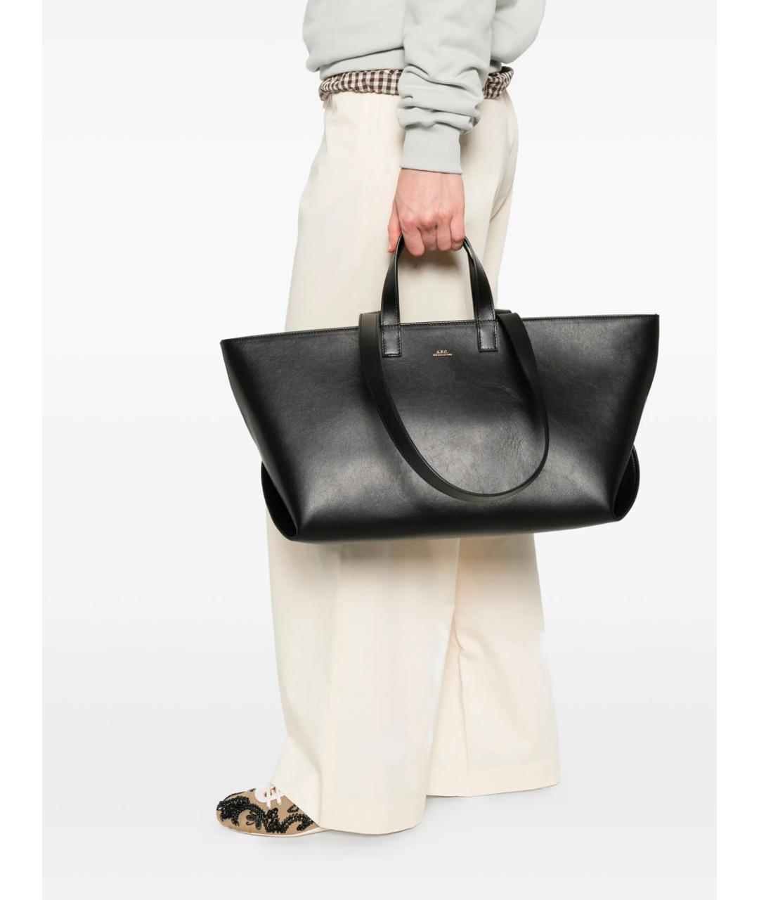 A.P.C. Черная кожаная сумка тоут, фото 5