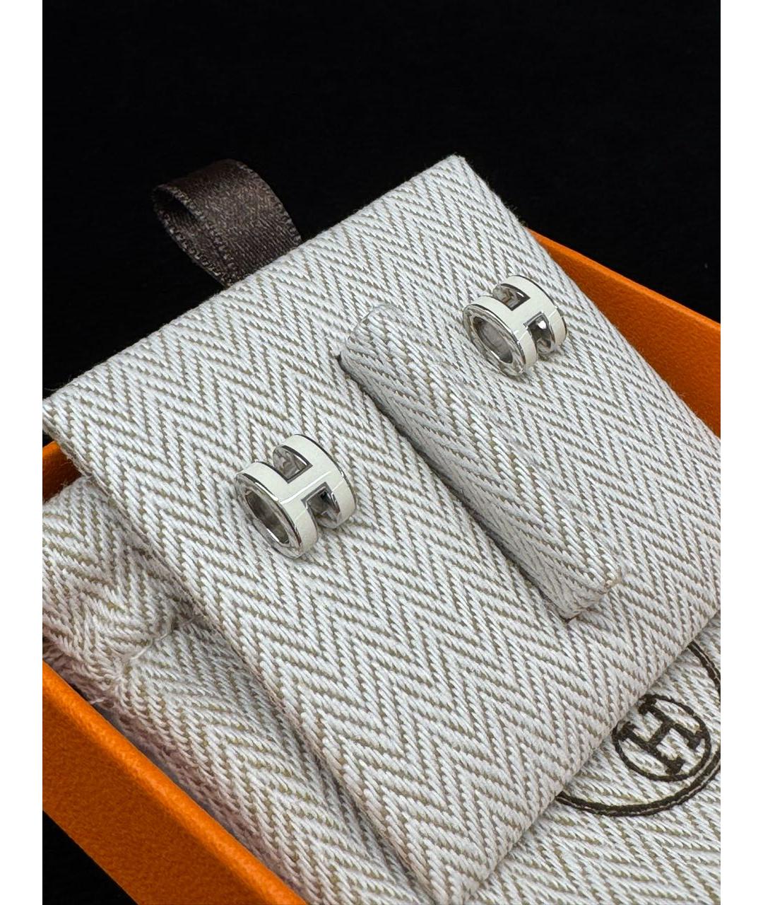 HERMES Белые металлические серьги, фото 3