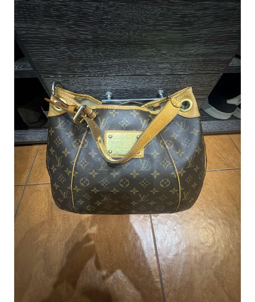 LOUIS VUITTON Коричневая сумка через плечо, фото 2