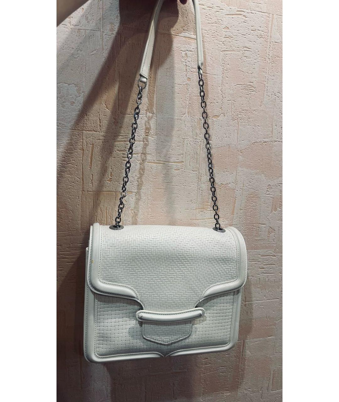 ALEXANDER MCQUEEN Белая кожаная сумка через плечо, фото 5