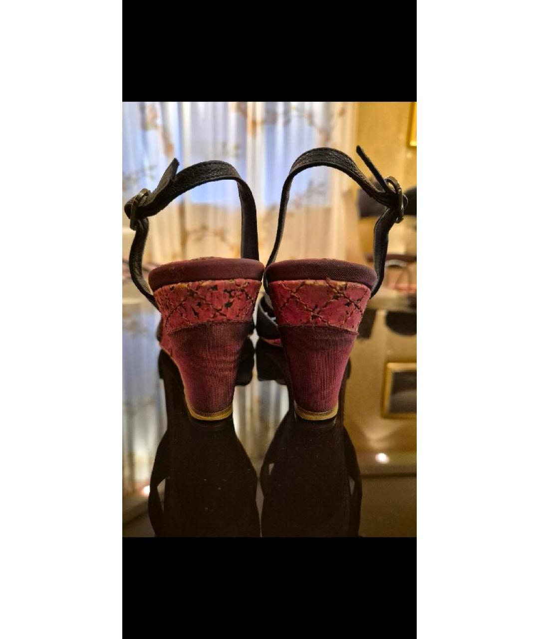 CHANEL Темно-синие кожаные босоножки, фото 4