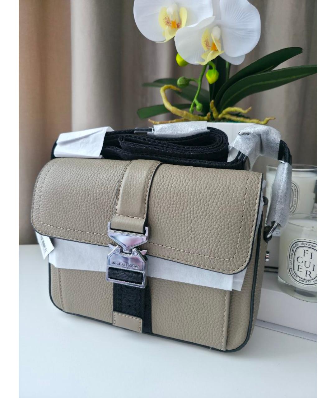MICHAEL KORS Бежевая кожаная сумка на плечо, фото 5