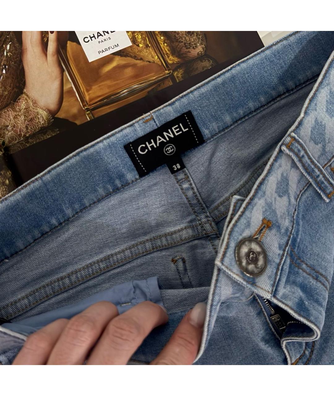 CHANEL Голубые хлопко-эластановые джинсы слим, фото 3