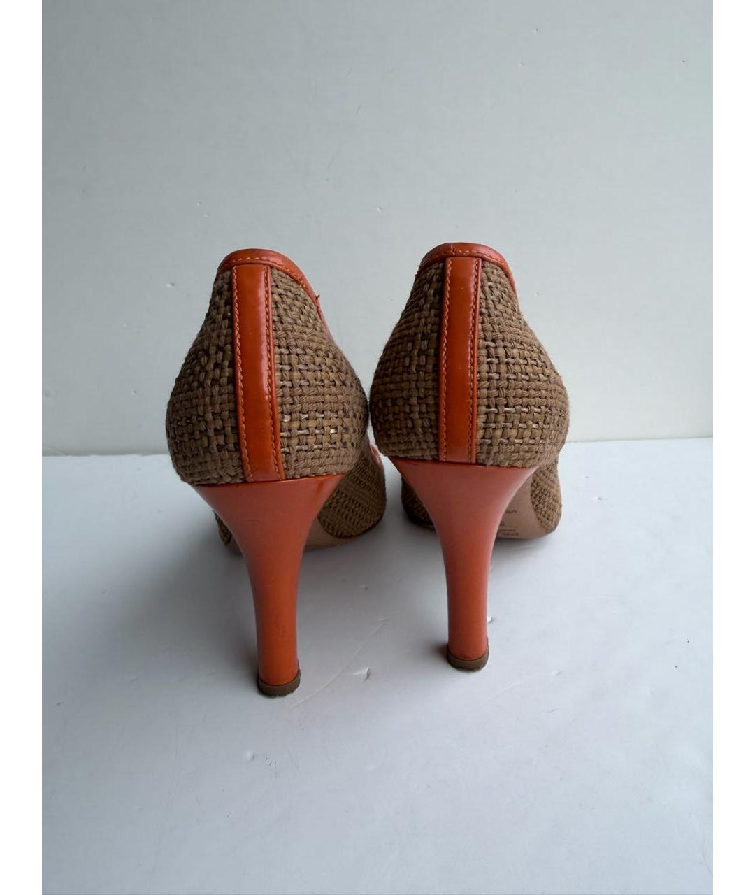 PRADA Бежевые кожаные туфли, фото 2