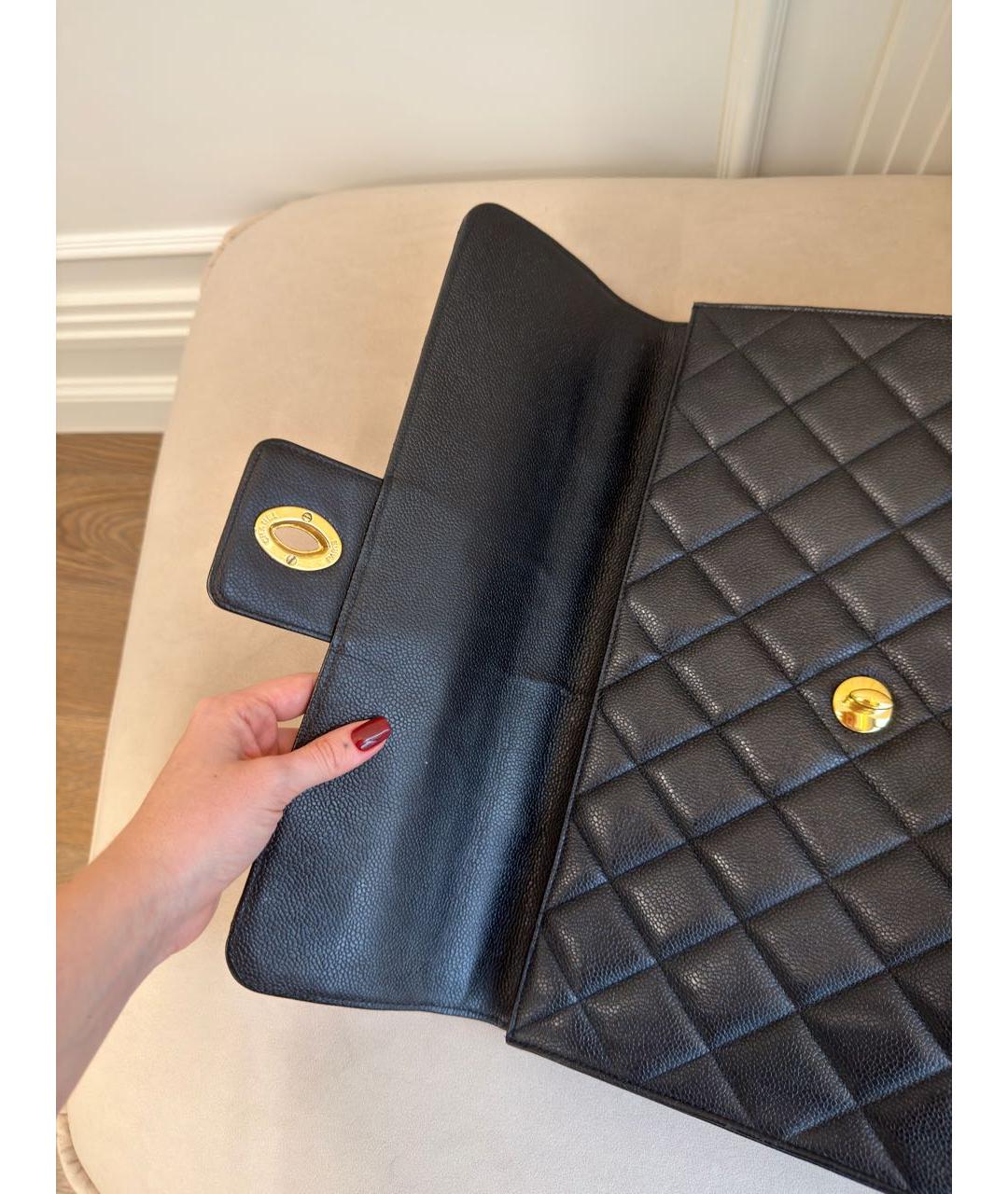 CHANEL Черная кожаная сумка с короткими ручками, фото 7
