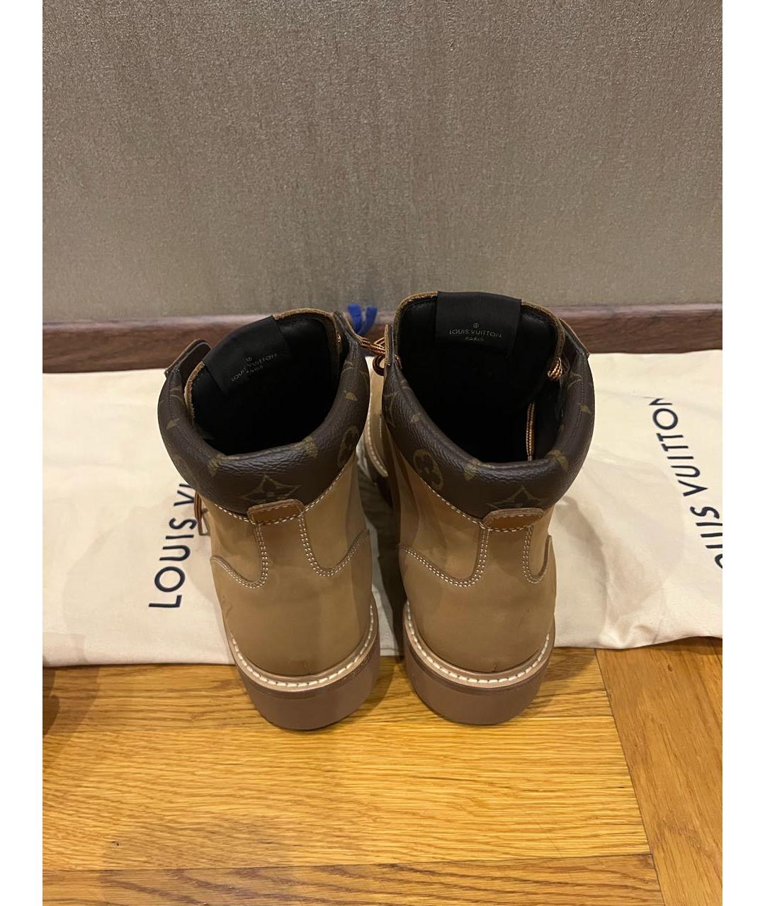 LOUIS VUITTON Бежевые нубуковые низкие ботинки, фото 4