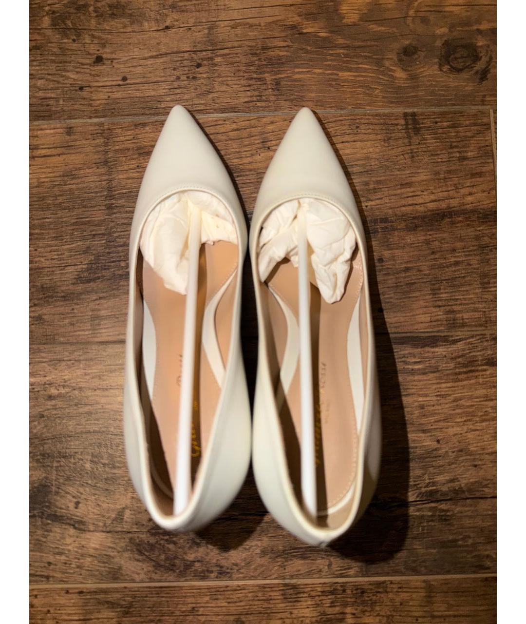 GIANVITO ROSSI Белые кожаные туфли, фото 4