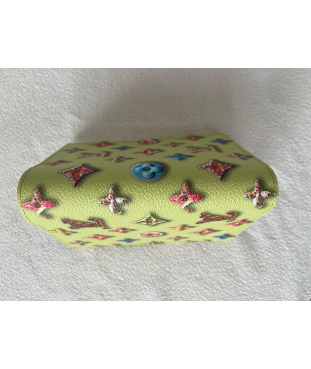 LOUIS VUITTON Салатовый кошелек, фото 5