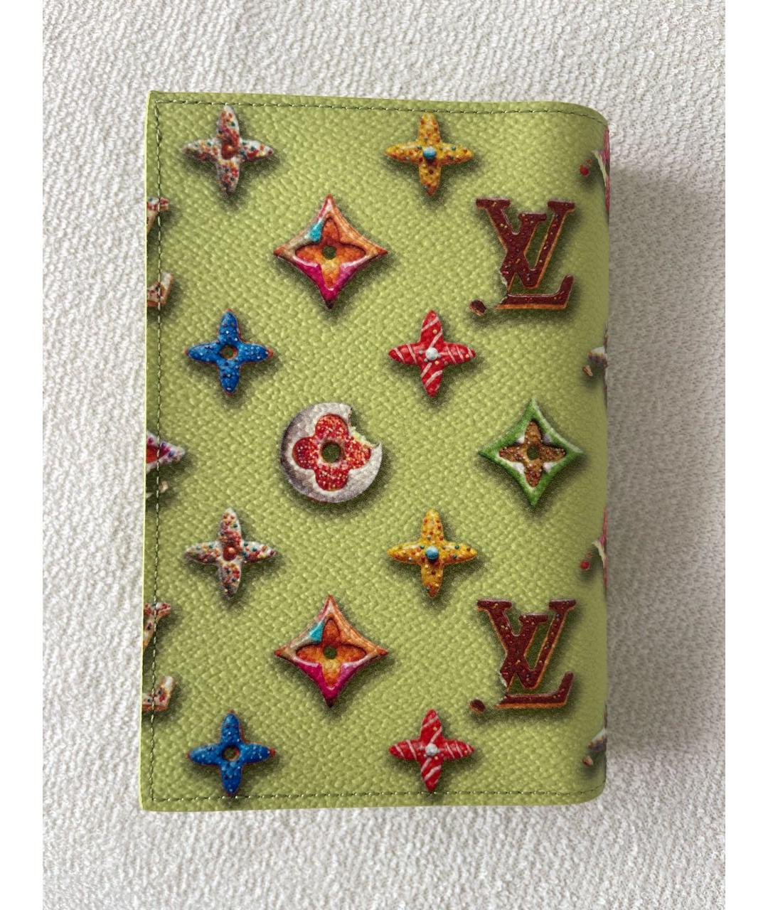LOUIS VUITTON Салатовый кошелек, фото 8