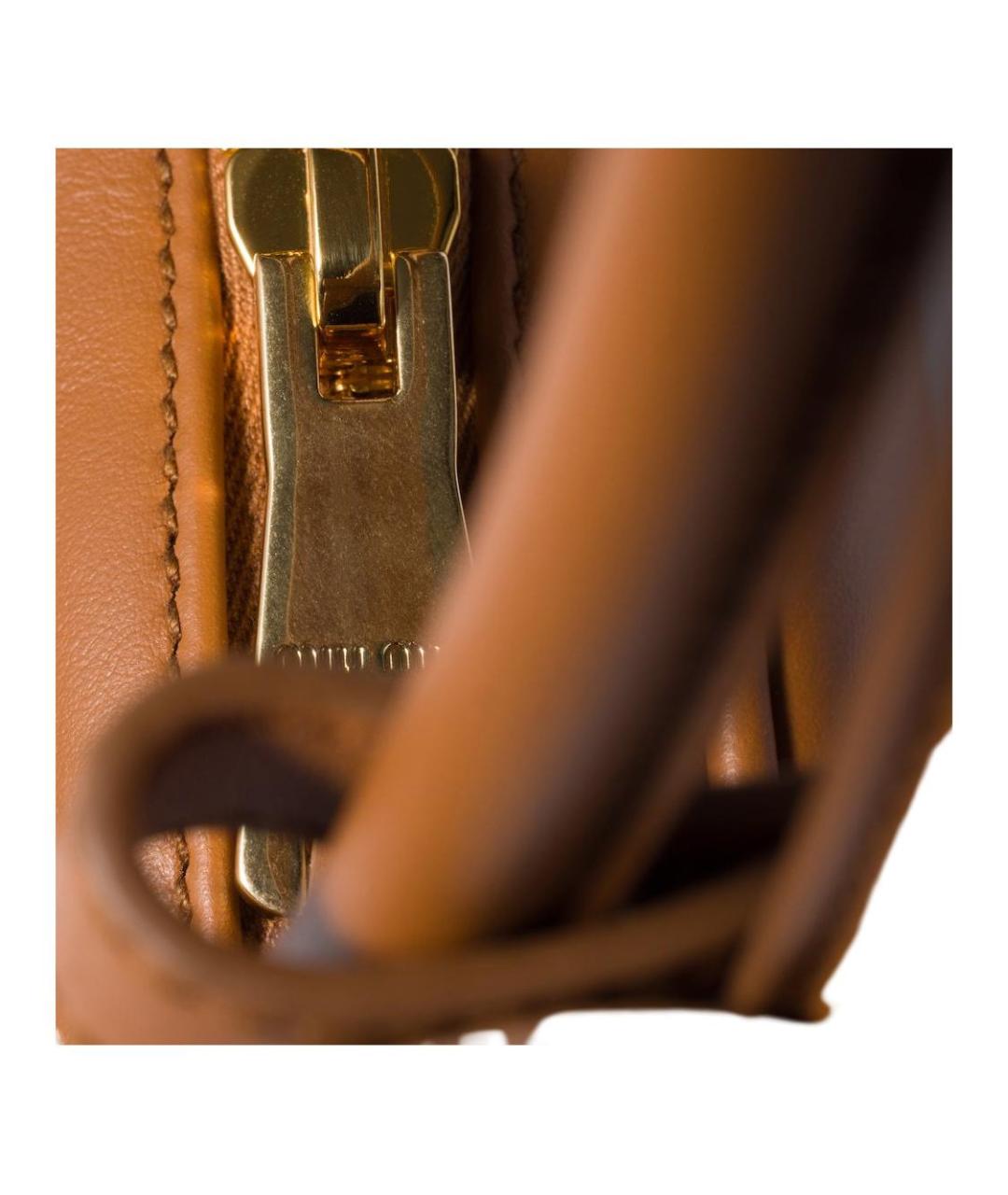 MIU MIU Коричневая кожаная сумка через плечо, фото 4