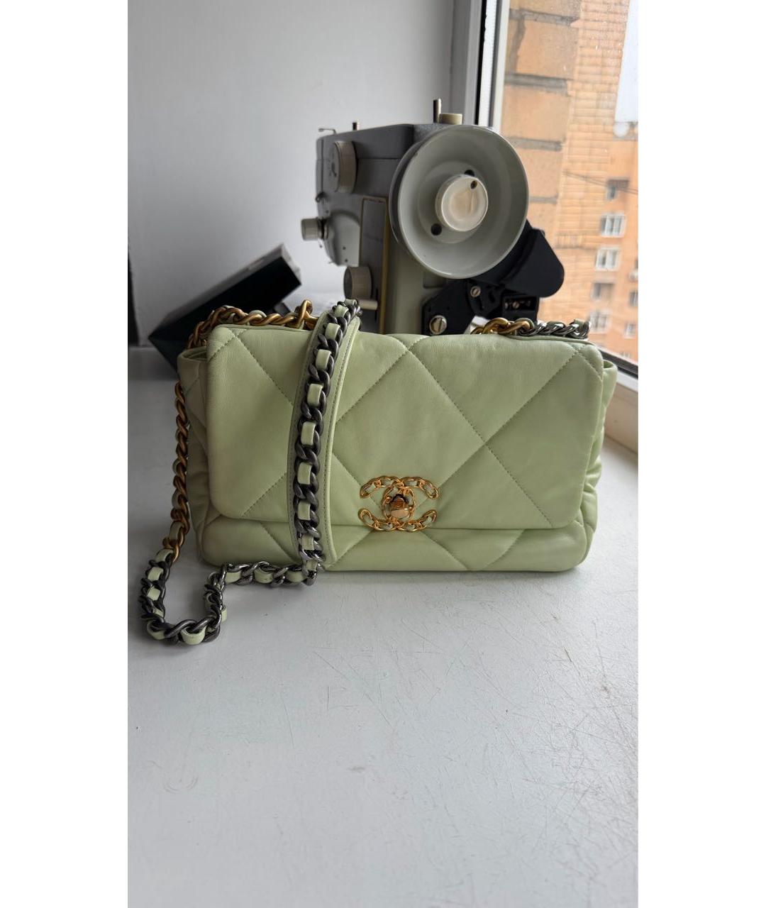 CHANEL Салатовая кожаная сумка через плечо, фото 9