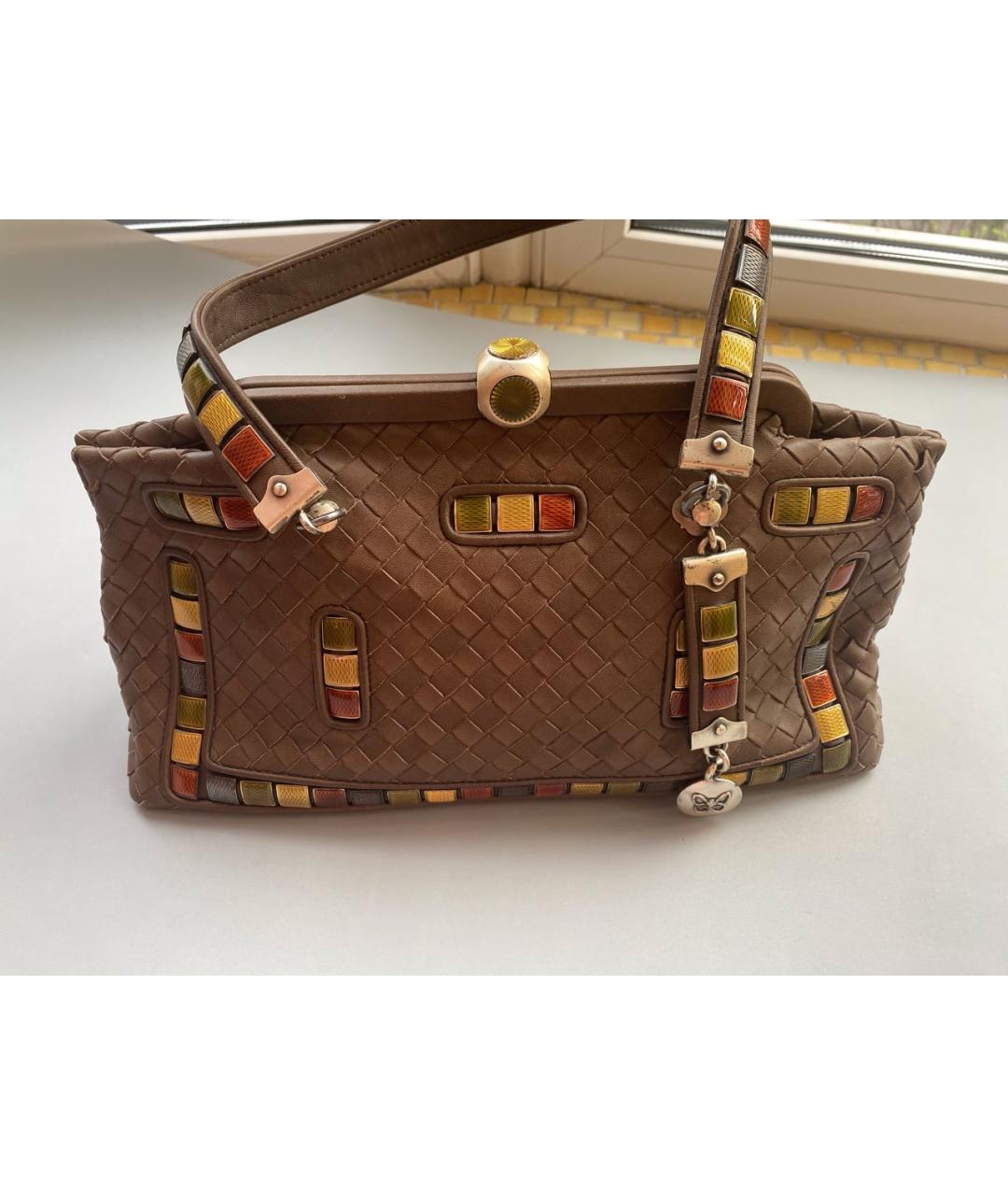 BOTTEGA VENETA Коричневая кожаная сумка с короткими ручками, фото 3