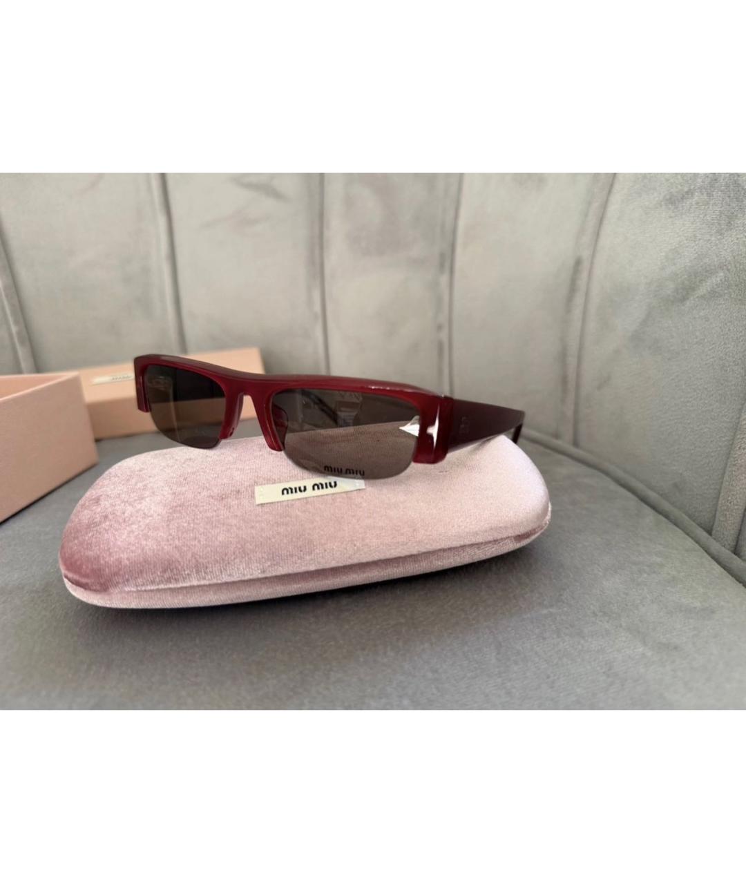 MIU MIU Бордовые пластиковые солнцезащитные очки, фото 6