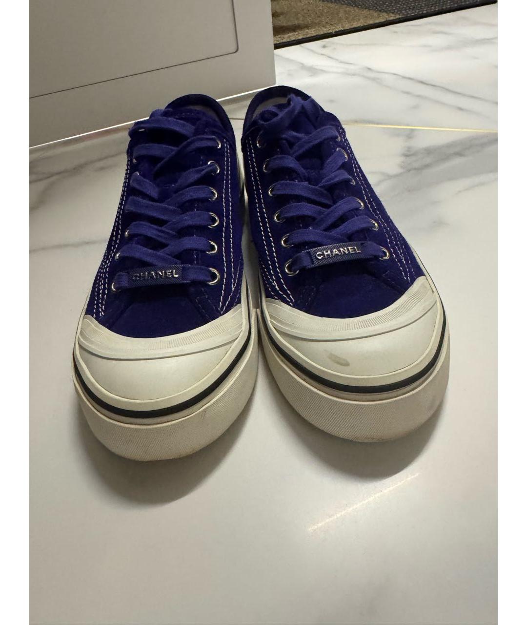 CHANEL Фиолетовые замшевые кеды, фото 3