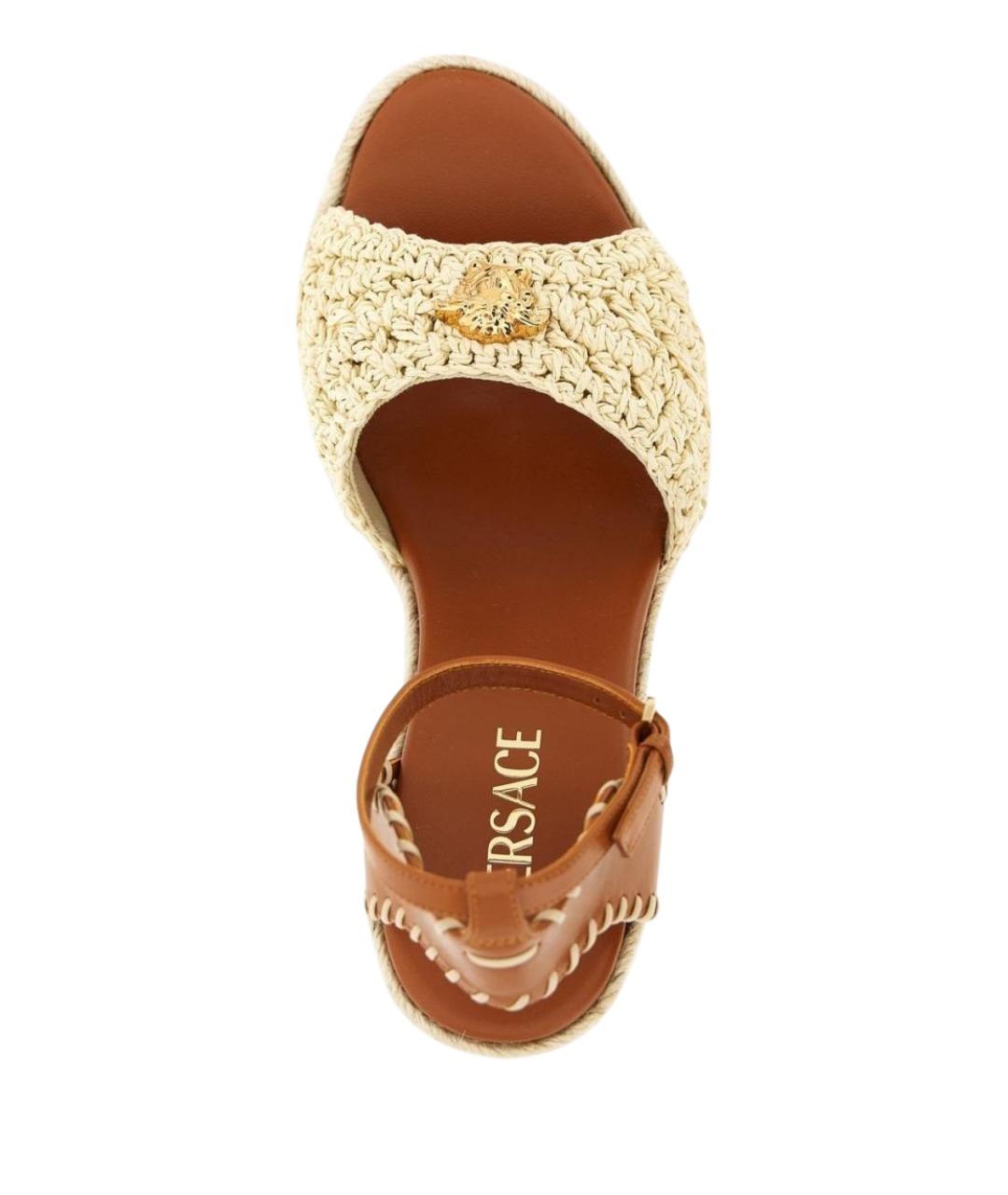 VERSACE Бежевые босоножки, фото 4