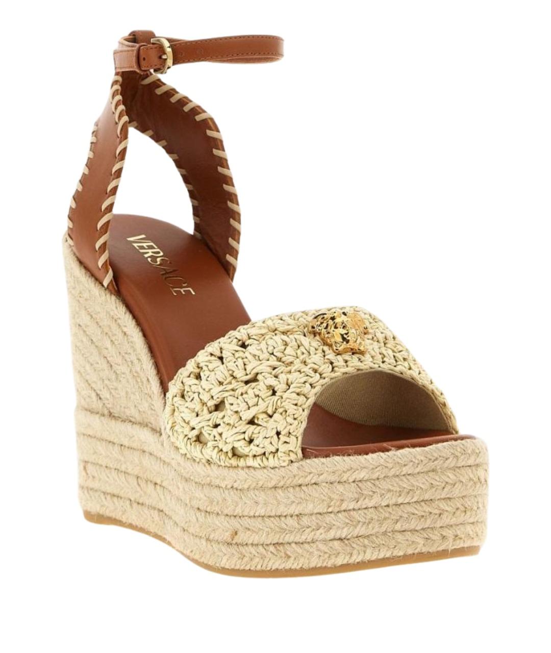 VERSACE Бежевые босоножки, фото 2