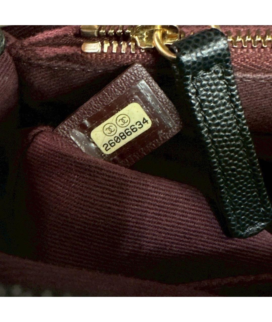 CHANEL Черная кожаная сумка с короткими ручками, фото 6