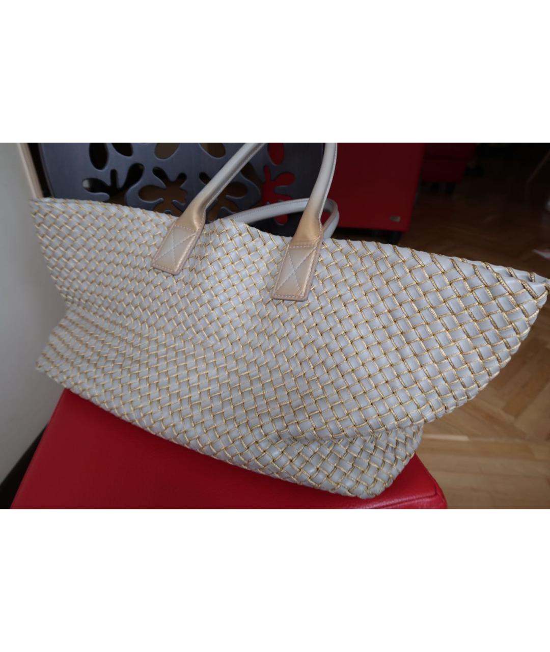 BOTTEGA VENETA Бежевая кожаная сумка тоут, фото 2