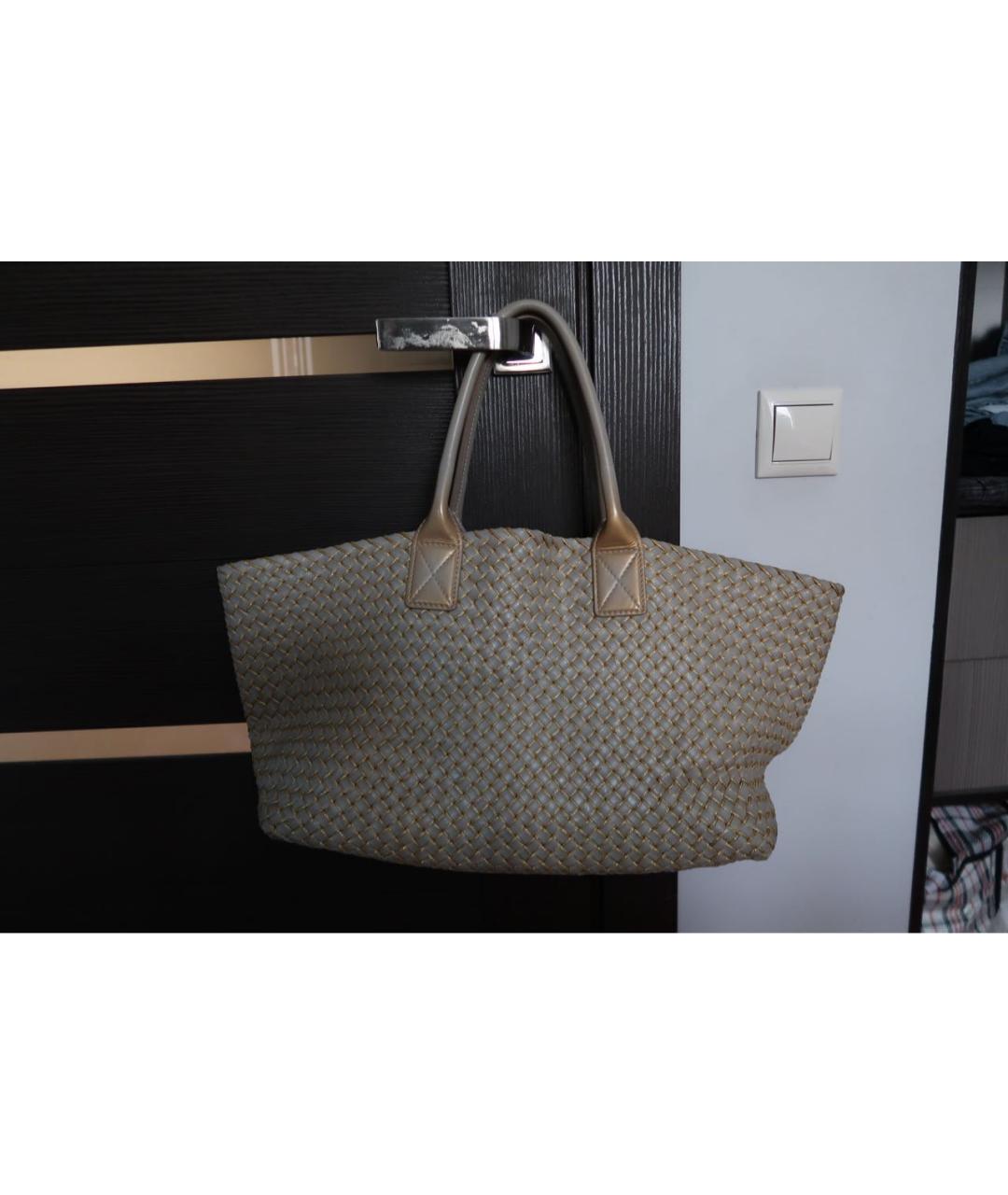 BOTTEGA VENETA Бежевая кожаная сумка тоут, фото 3