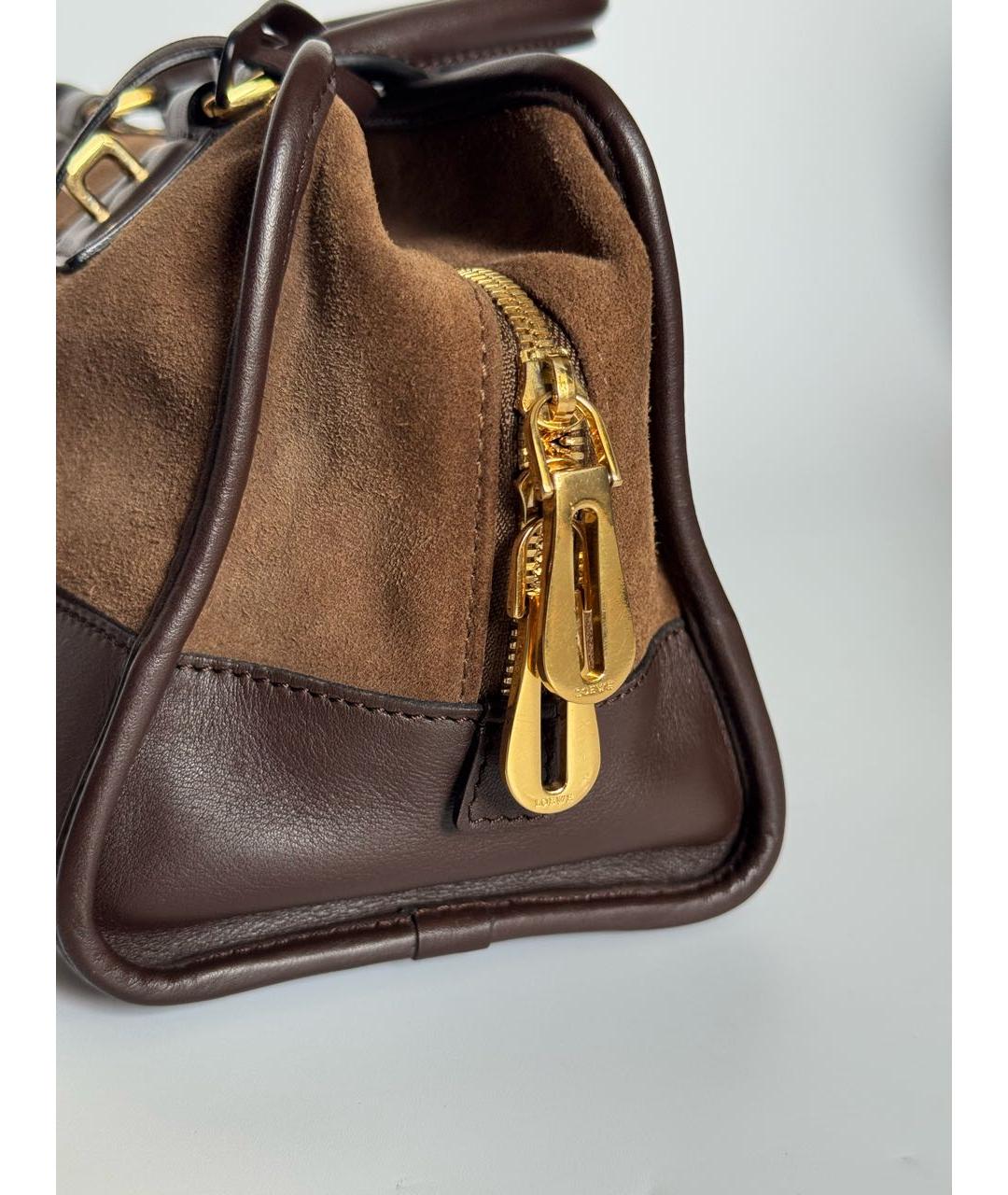 LOEWE Коричневая замшевая сумка с короткими ручками, фото 7