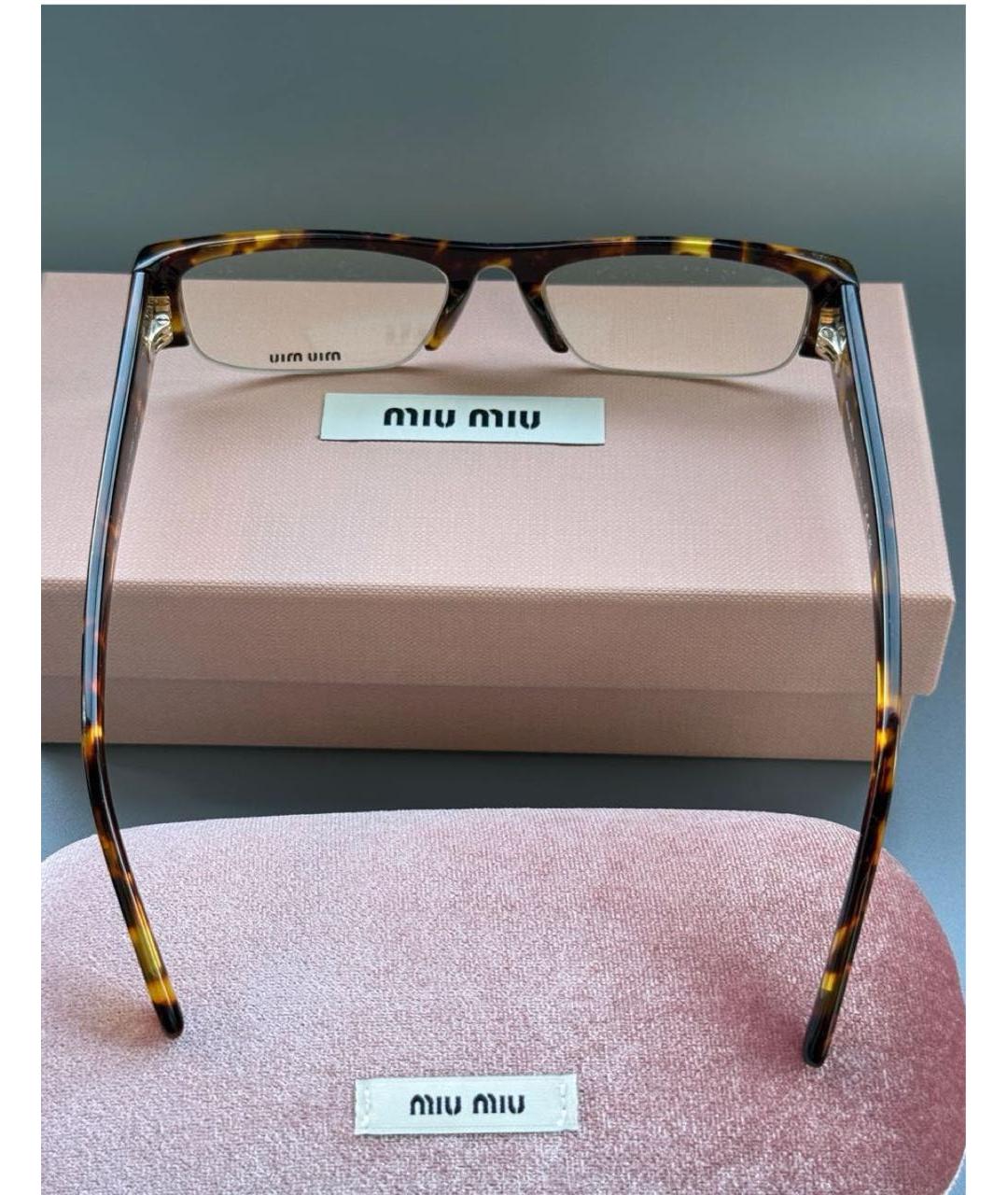 MIU MIU Коричневые пластиковые солнцезащитные очки, фото 3